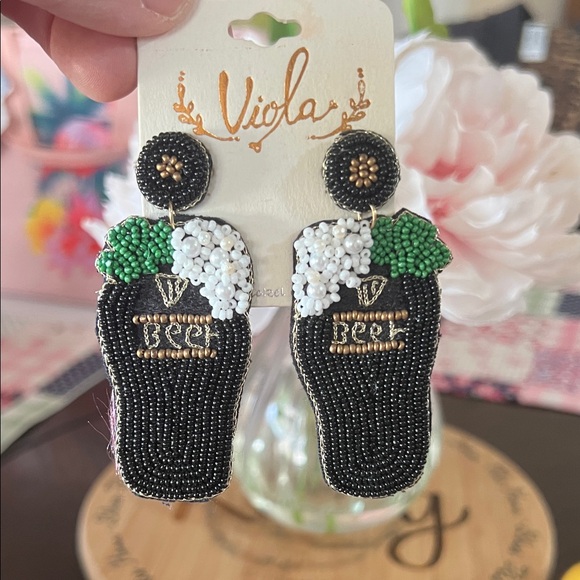 viola Jewelry - Black and Green Beaded Earrings